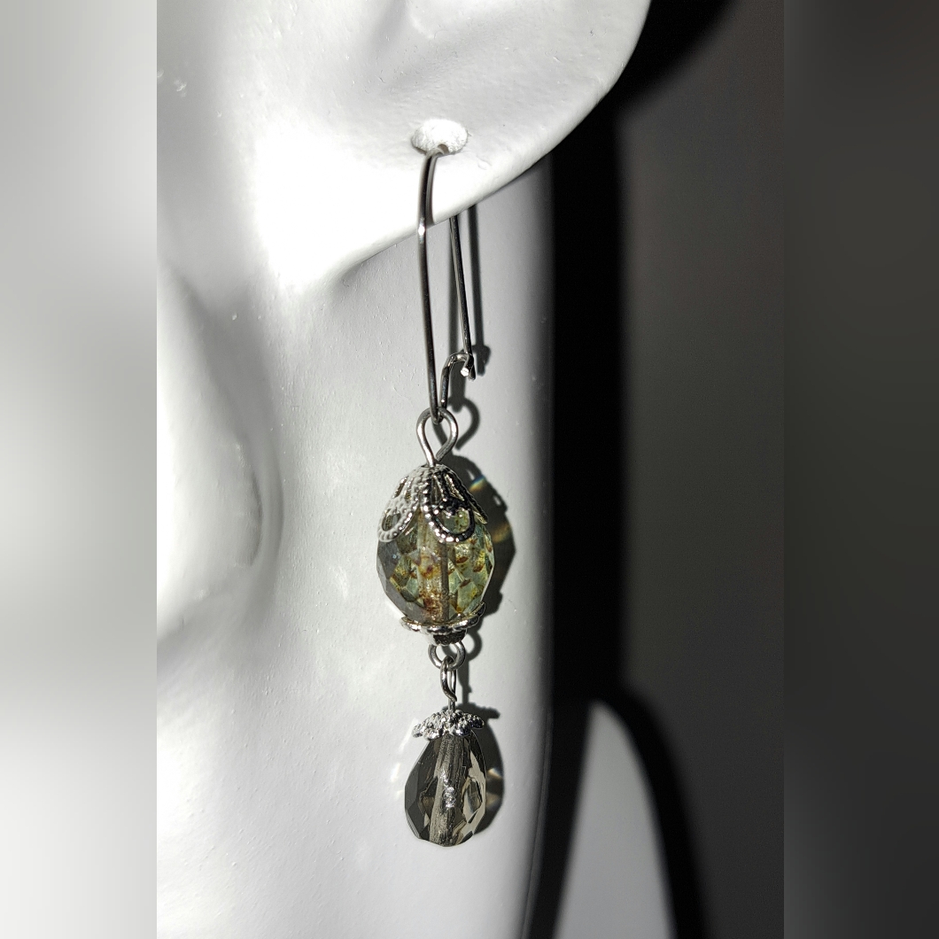 Handmade Peacock Color Crystal Bead Dangle Earrings In Silver Filligree 11$